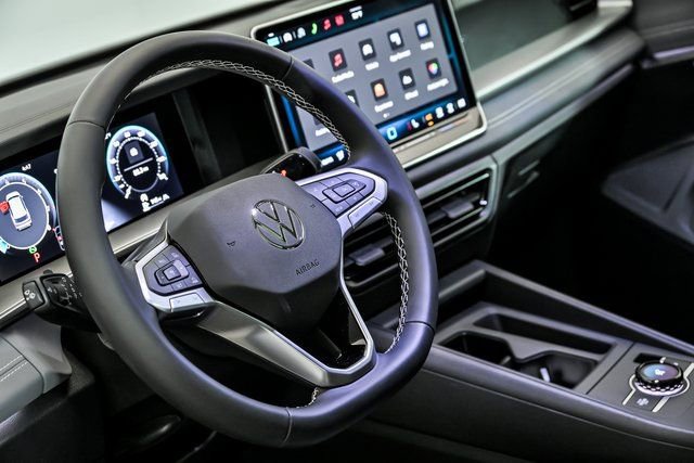 New 2026 Volkswagen Tiguan SE image 10