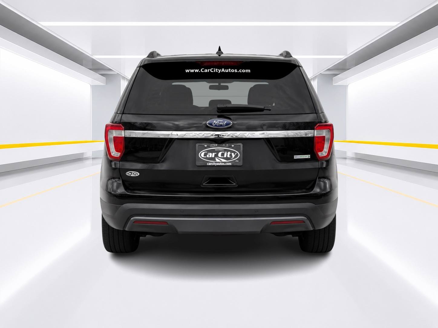 Used 2017 Ford Explorer FWD image 4