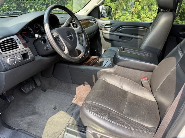 Used 2013 GMC Yukon Denali AWD/4WD image 10