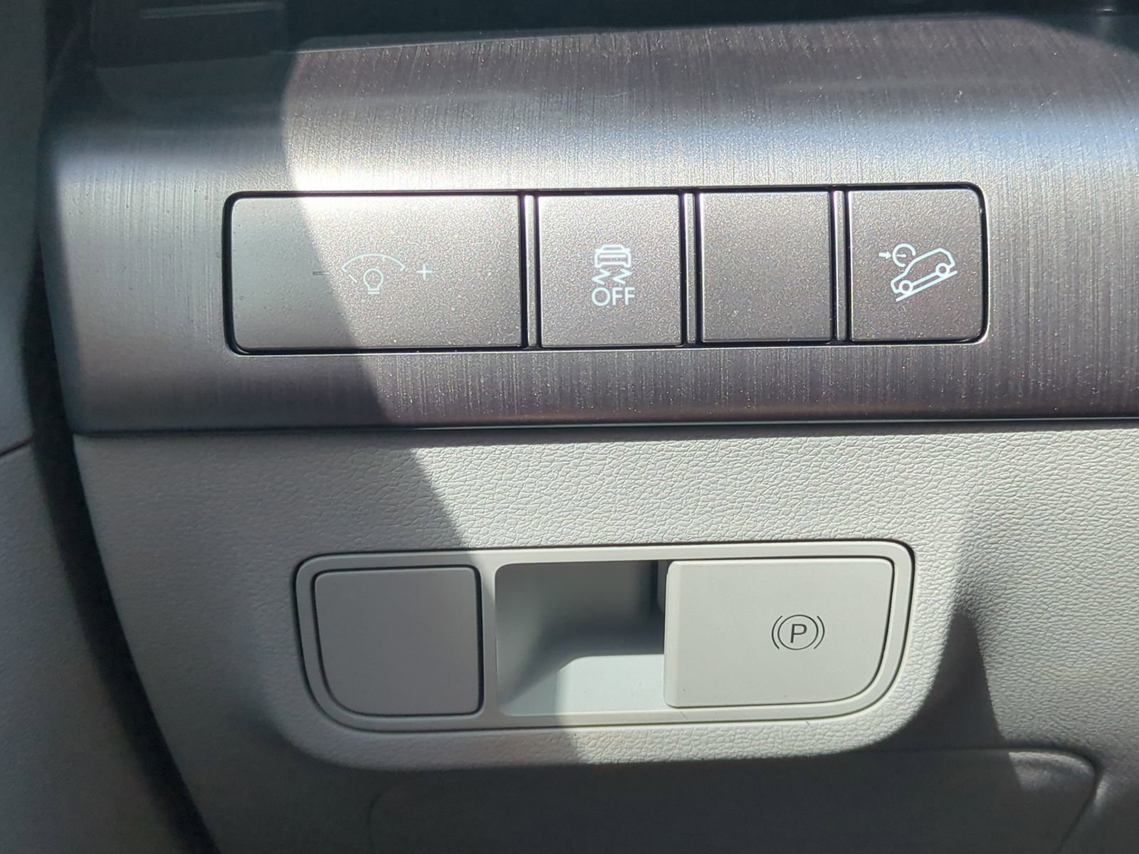 Certified 2024 Hyundai Kona SEL FWD image 27