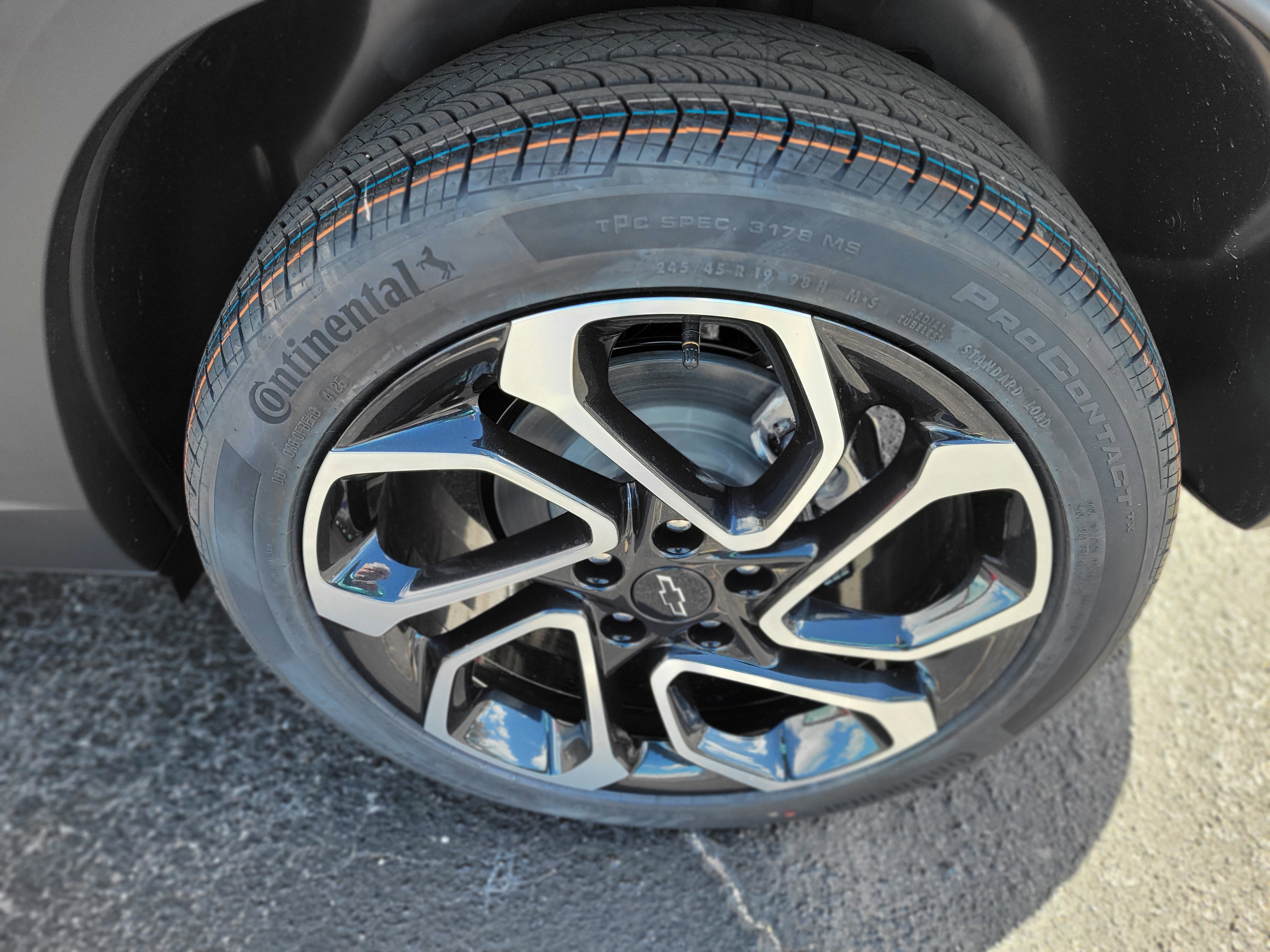 New 2026 Chevrolet Trax RS w/ Sunroof Package image 35