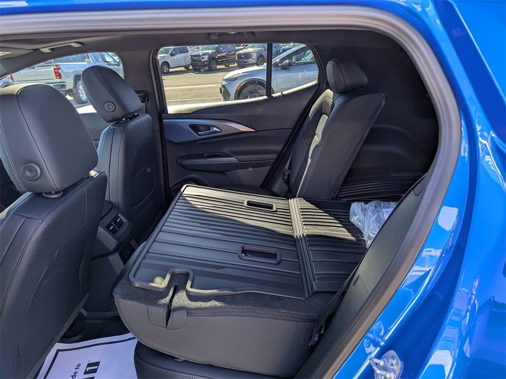 New 2026 Chevrolet Equinox EV LT image 32