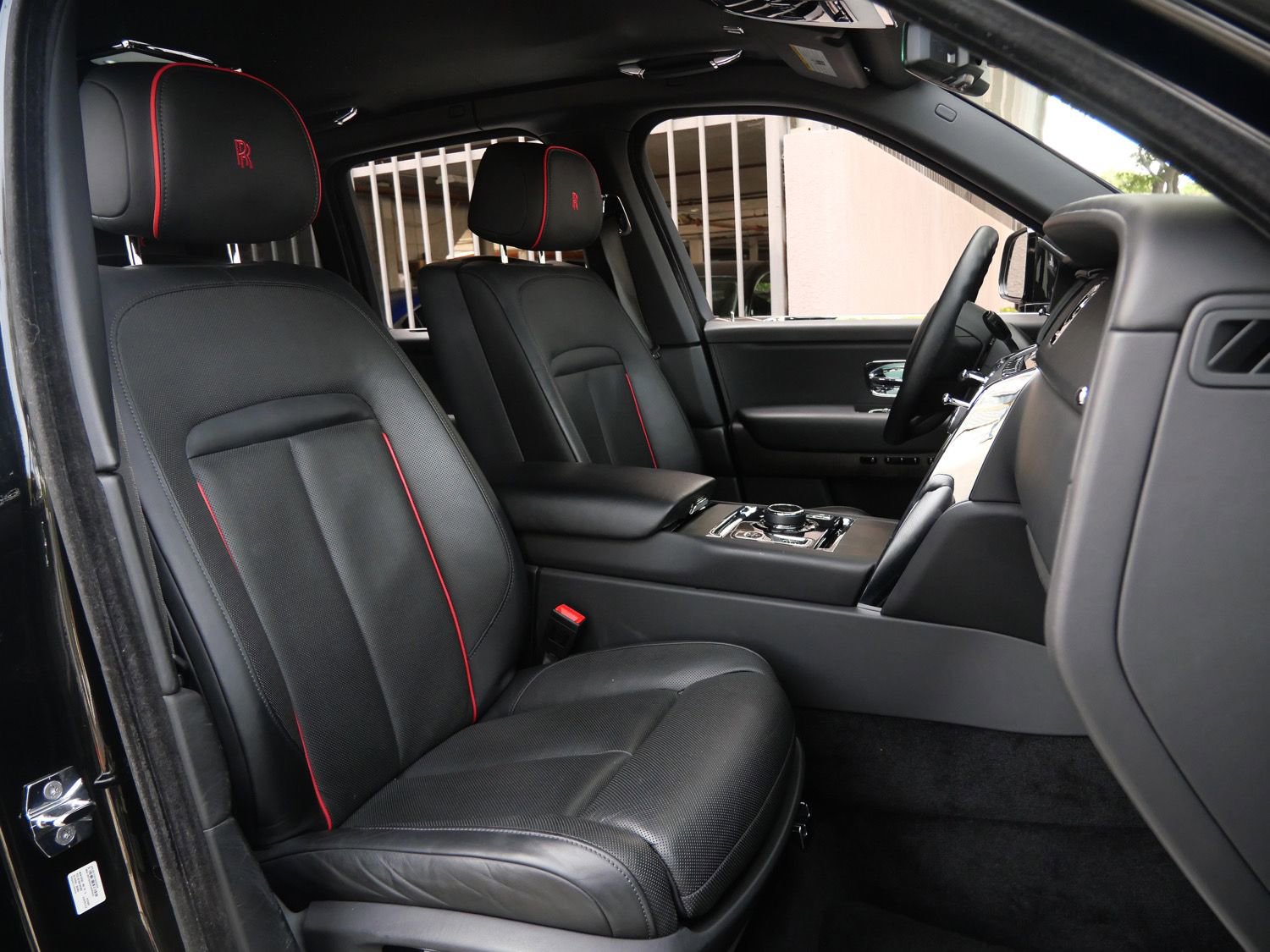 Certified 2021 Rolls-Royce Cullinan image 30