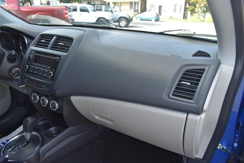 Used 2017 Mitsubishi Outlander Sport ES FWD image 23