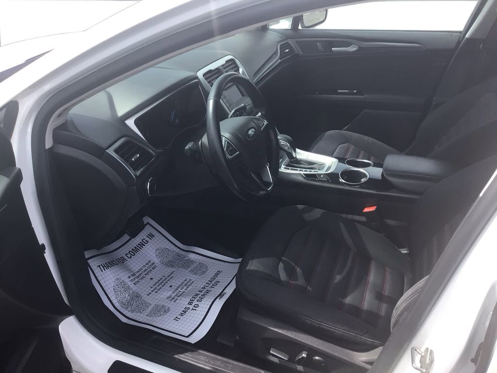 Used 2013 Ford Fusion SE FWD image 9