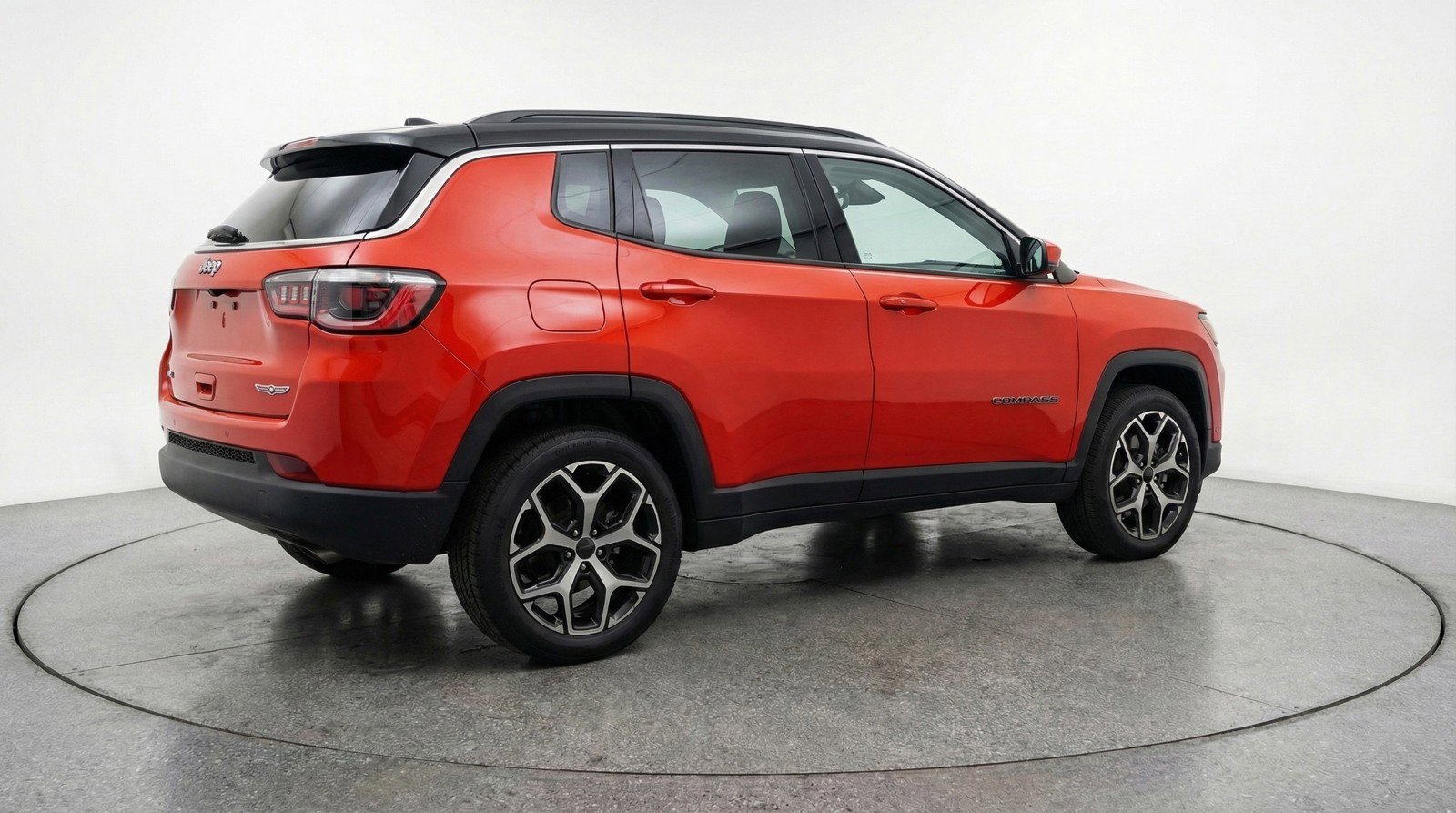 Used 2025 Jeep Compass Limited image 9