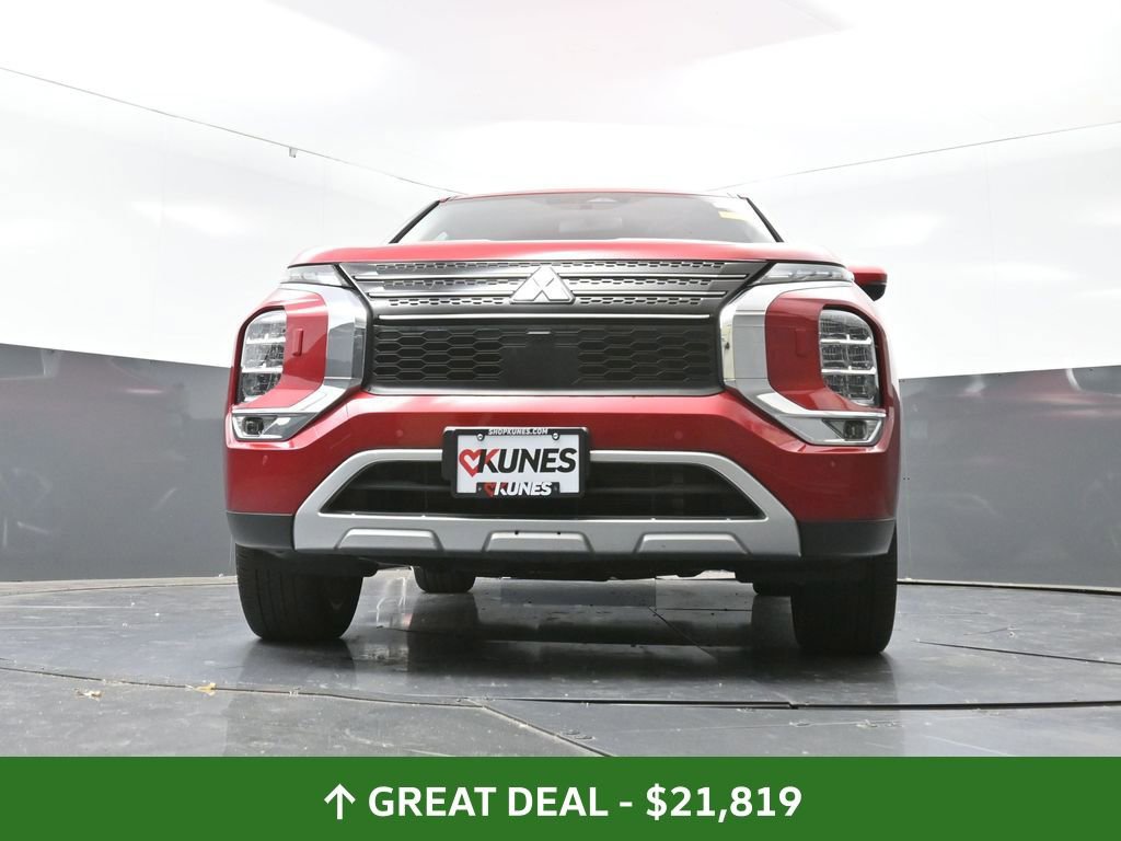 Used 2024 Mitsubishi Outlander SE image 54