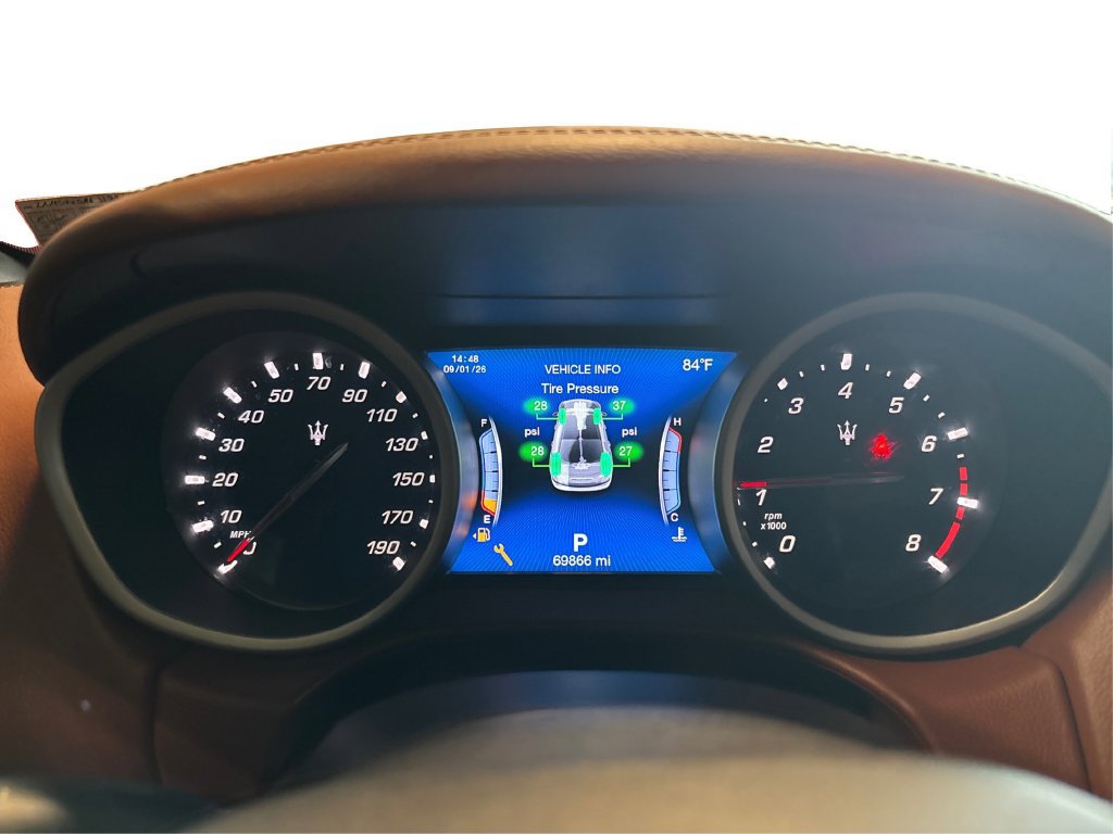 Used 2018 Maserati Ghibli RWD image 25