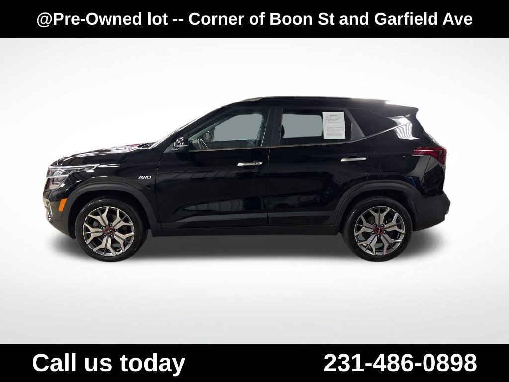 Used 2023 Kia Seltos SX AWD/4WD image 2