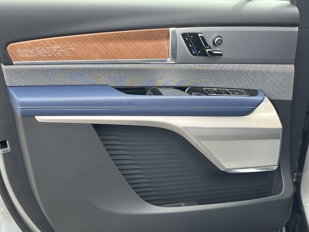 New 2026 Cadillac Vistiq Premium Luxury image 14