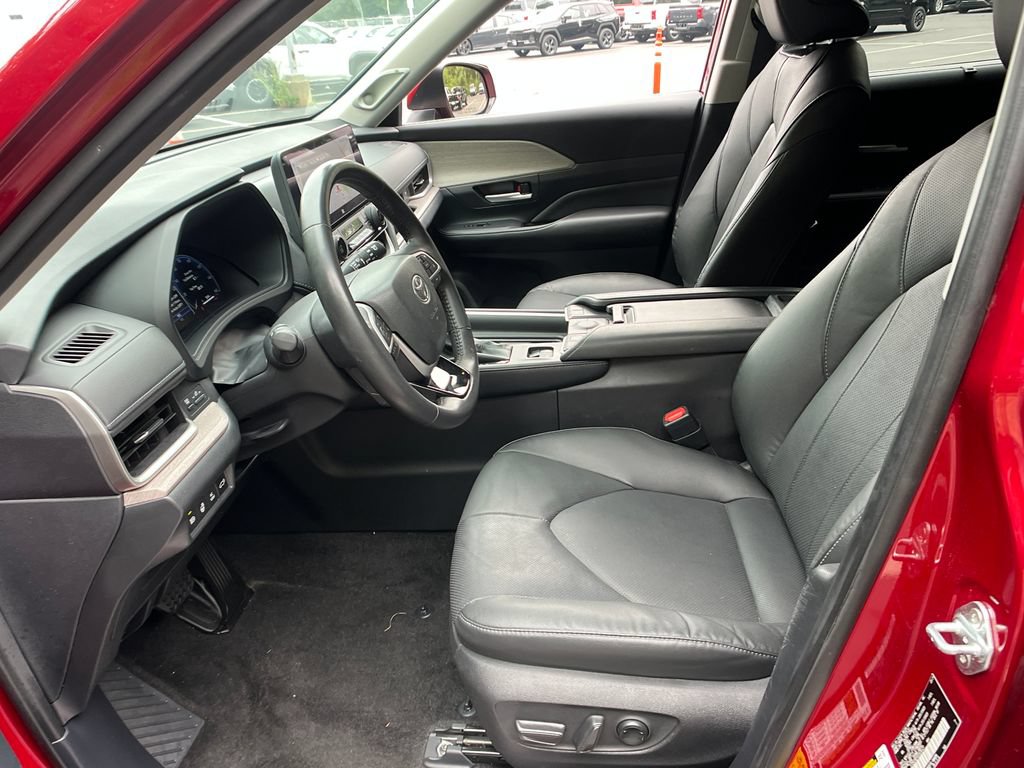 Used 2024 Toyota Grand Highlander AWD Hybrid image 9