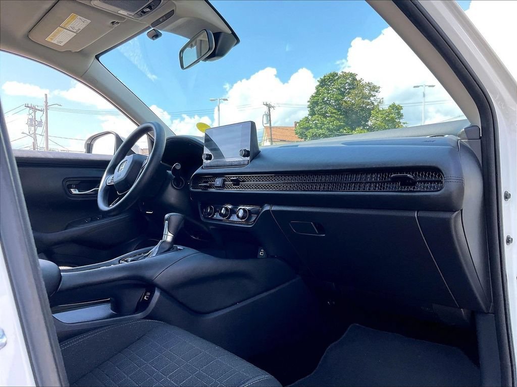 Used 2023 Honda HR-V LX image 14
