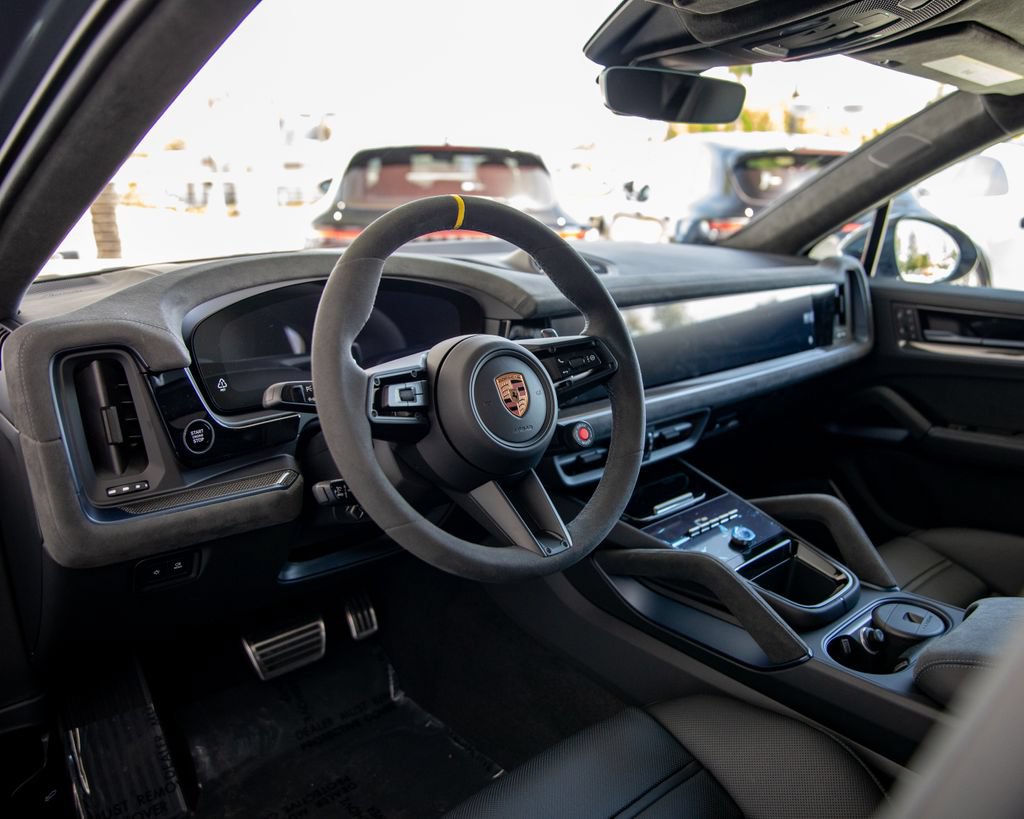New 2026 Porsche Cayenne Turbo GT AWD/4WD image 4