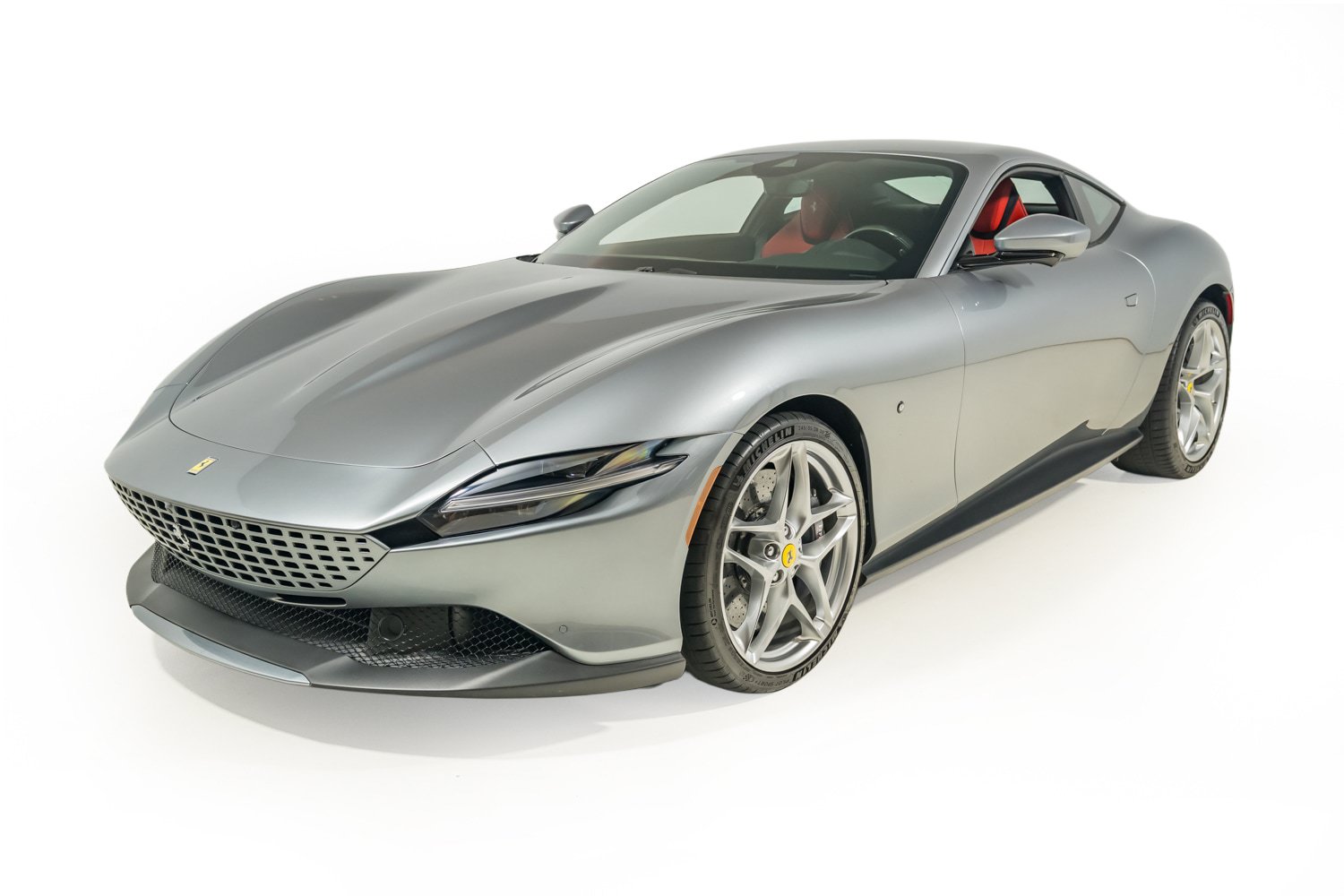 Used 2022 Ferrari Roma RWD image 2