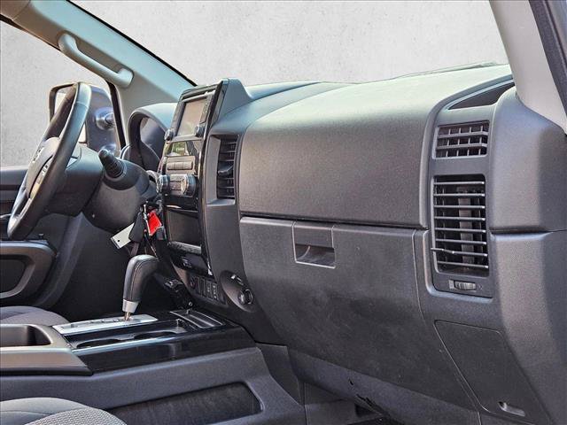 Used 2015 Nissan Titan SV w/ SV Value Truck Package AWD/4WD image 17