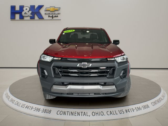 Used 2024 Chevrolet Colorado Trail Boss w/ Advanced Trailering Package AWD/4WD image 2