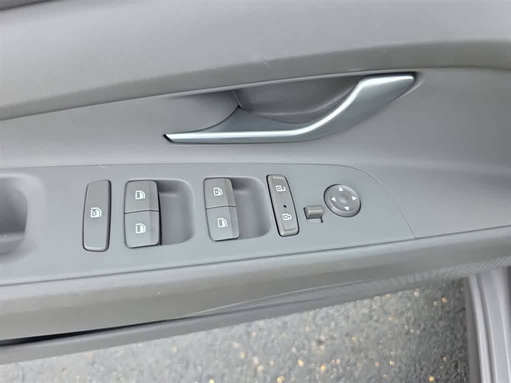 Used 2023 Hyundai Elantra SEL FWD image 19