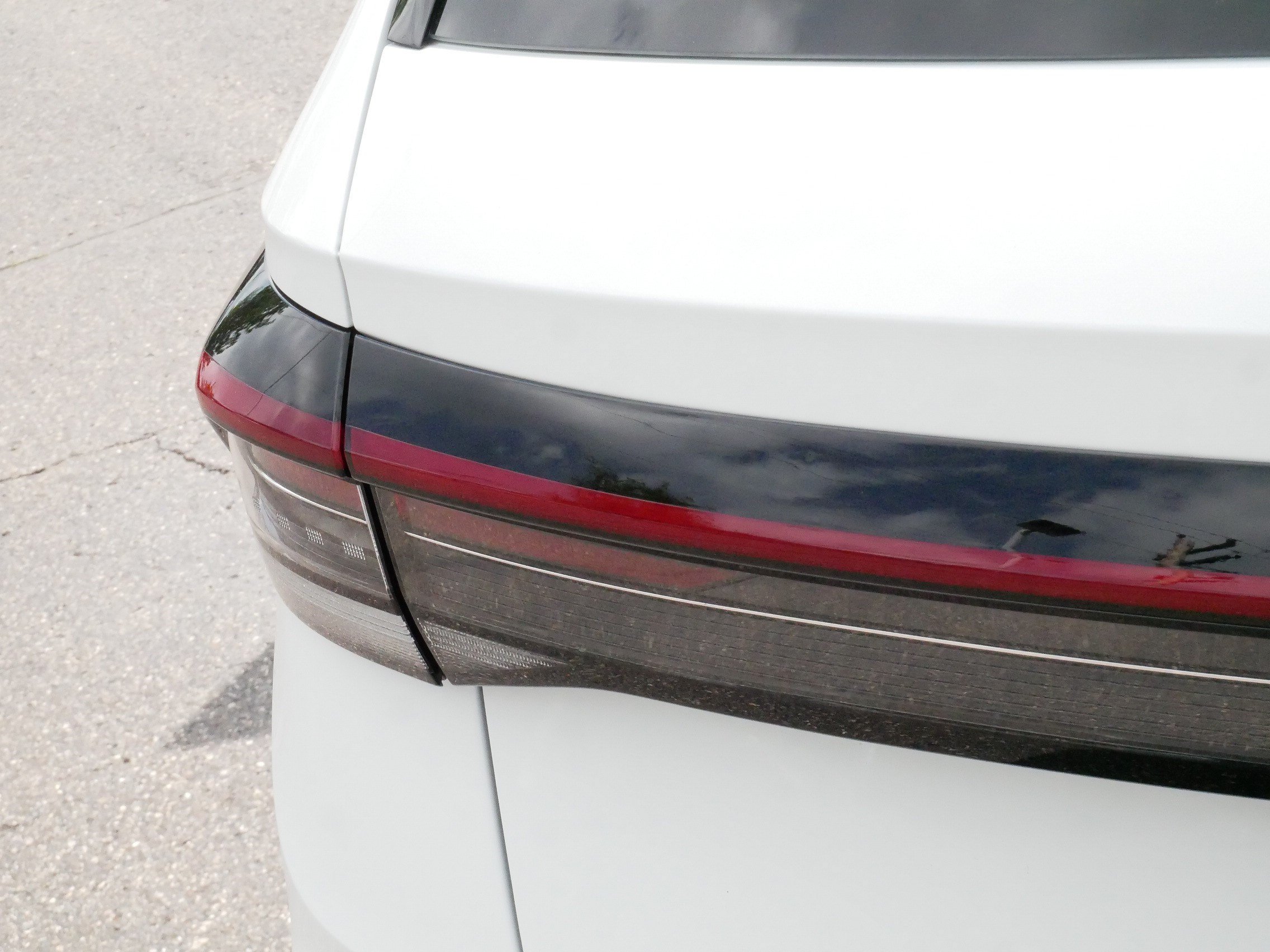 Certified 2025 Volkswagen Taos S FWD image 18