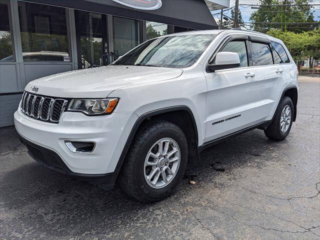 Used 2019 Jeep Grand Cherokee Laredo w/ Security & Convenience Group AWD/4WD image 1