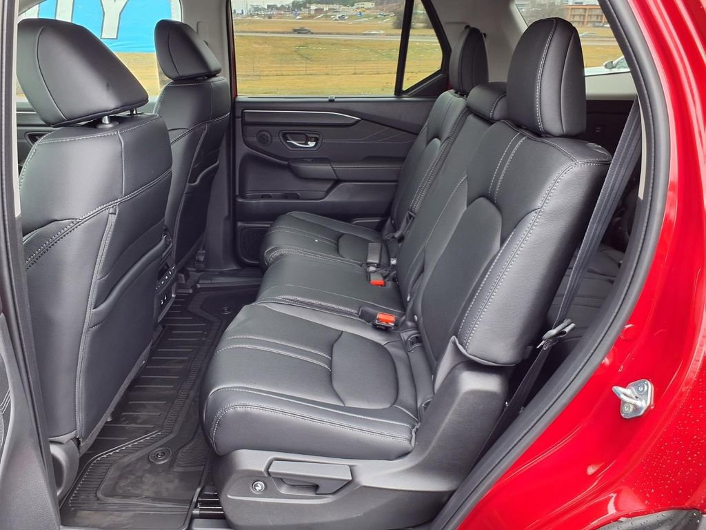 New 2026 Honda Pilot Touring image 11