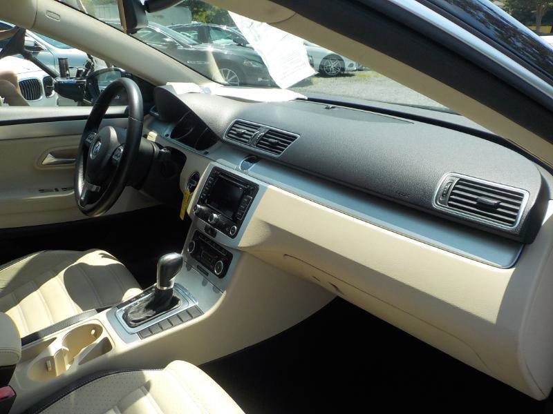 Used 2012 Volkswagen CC Lux FWD image 24