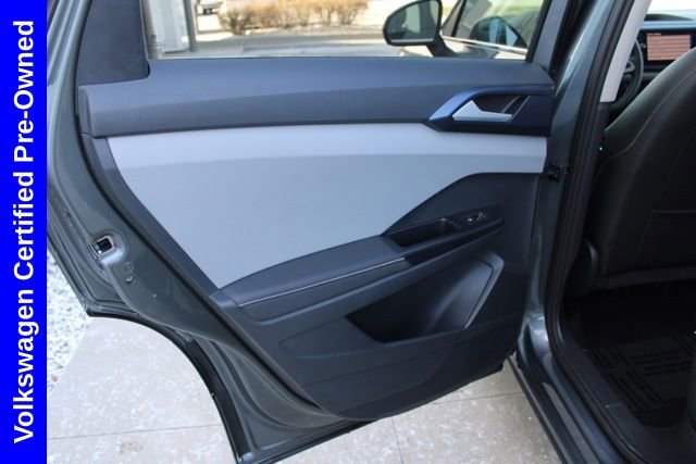 Used 2024 Volkswagen Taos SE image 25