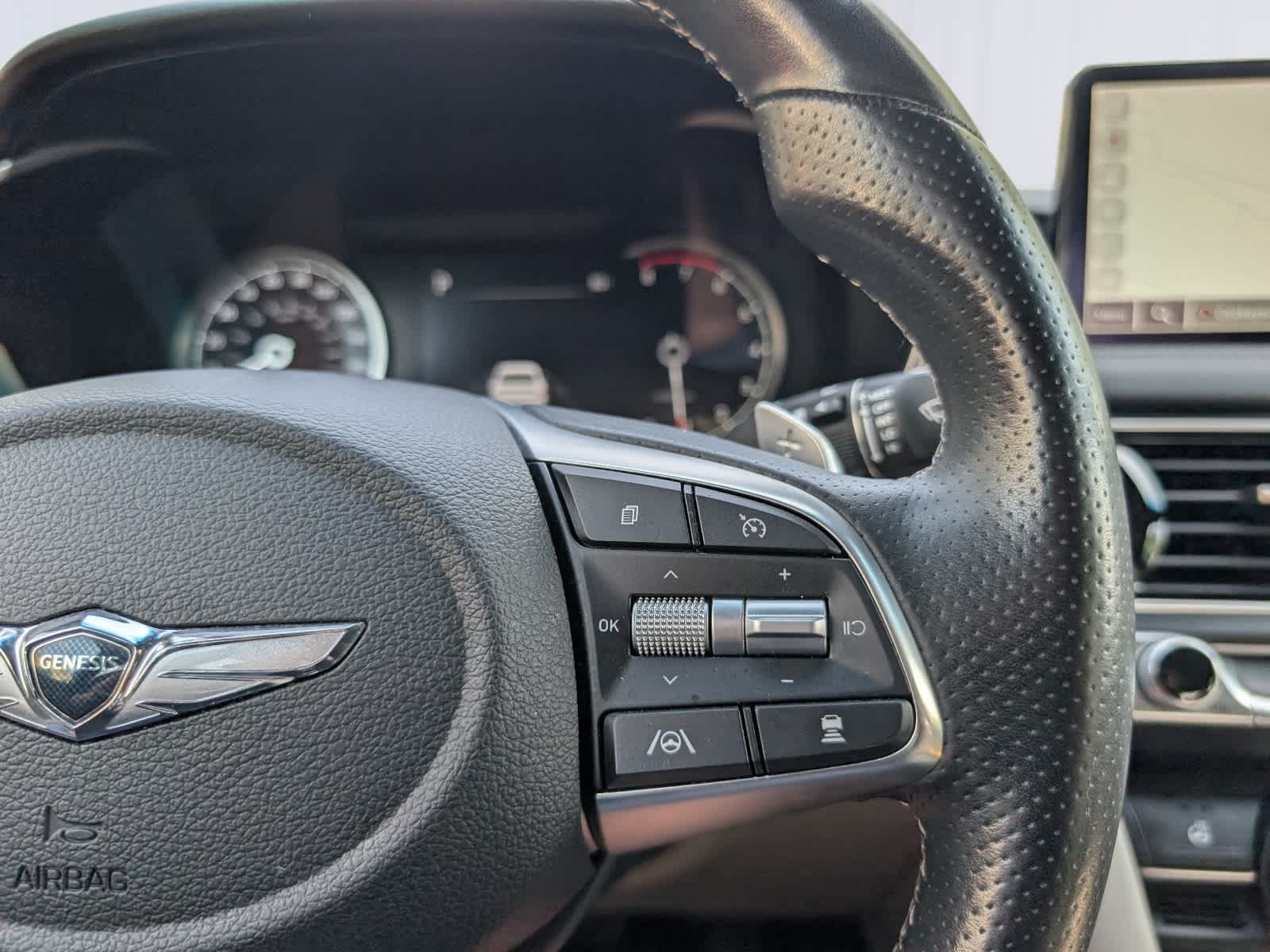 Used 2023 Genesis G70 2.0T AWD/4WD image 23