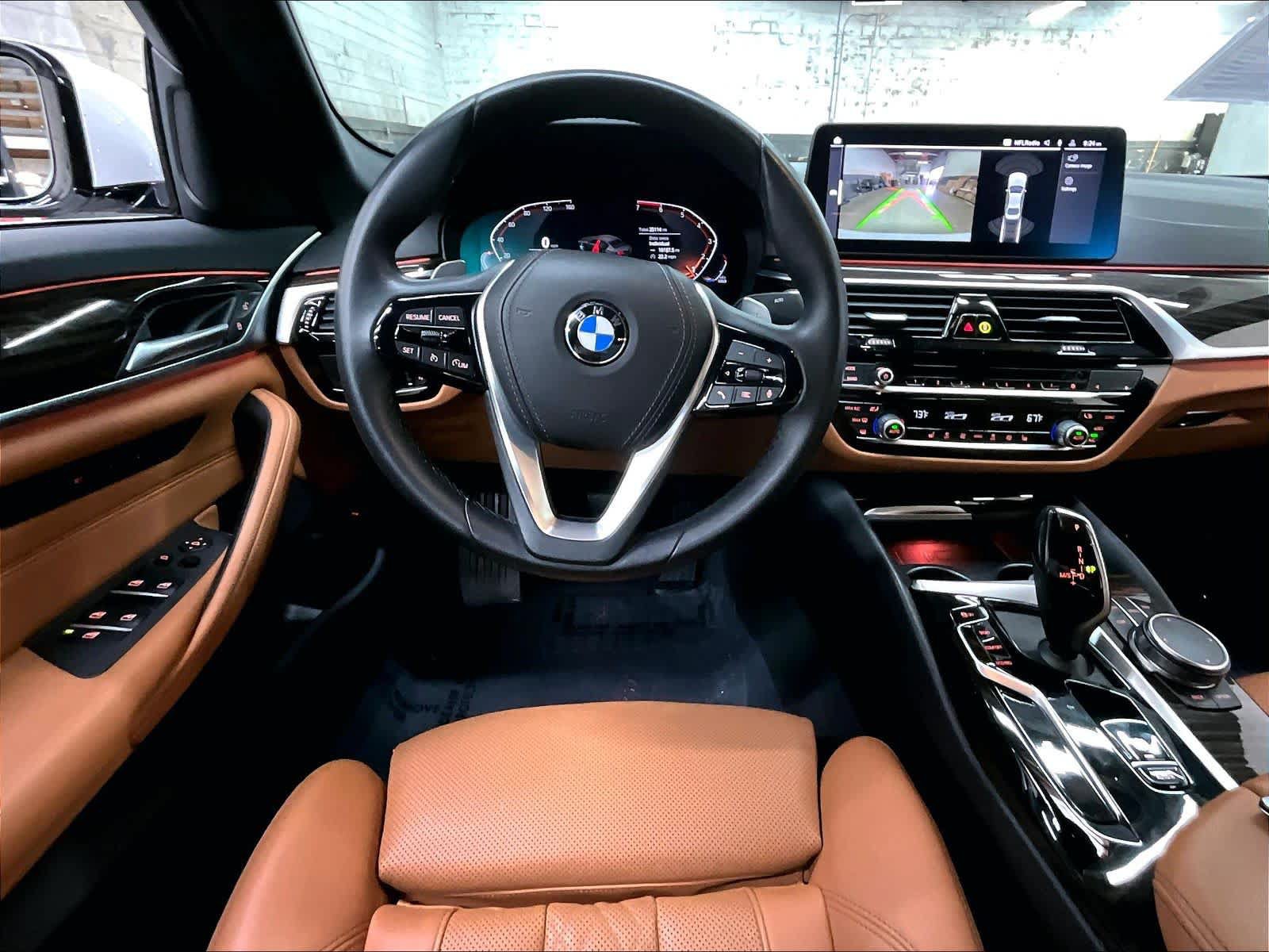 Used 2023 BMW 530i w/ Convenience Package RWD image 8
