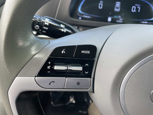 Certified 2024 Hyundai Elantra SE FWD image 30