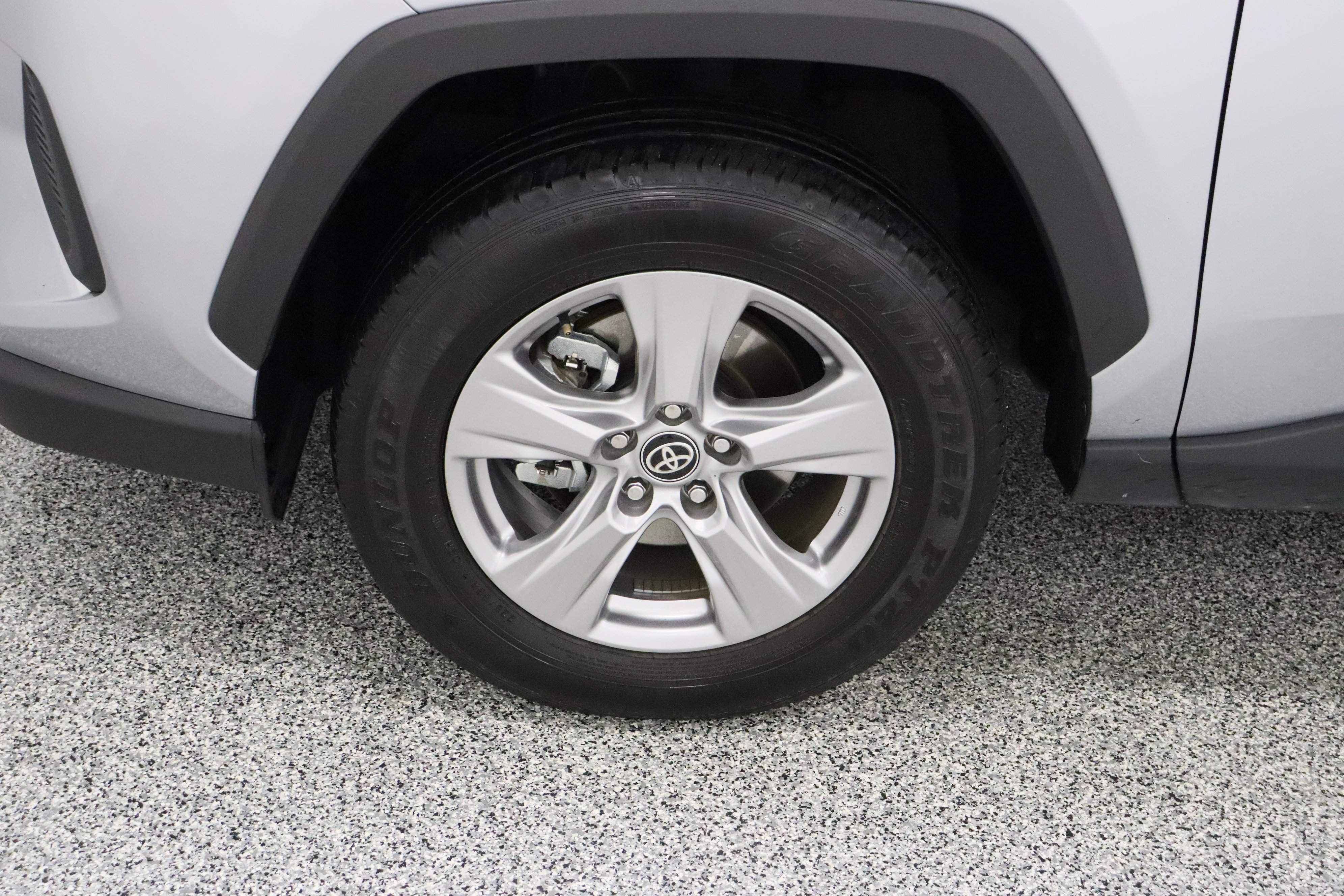 Used 2025 Toyota RAV4 XLE FWD image 11