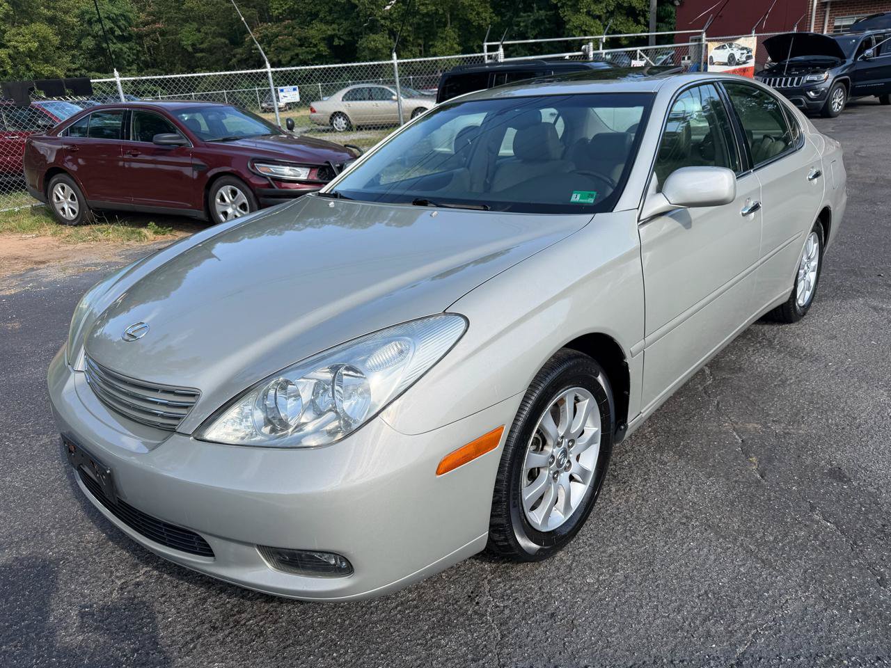 Used 2002 Lexus ES 330 FWD image 3