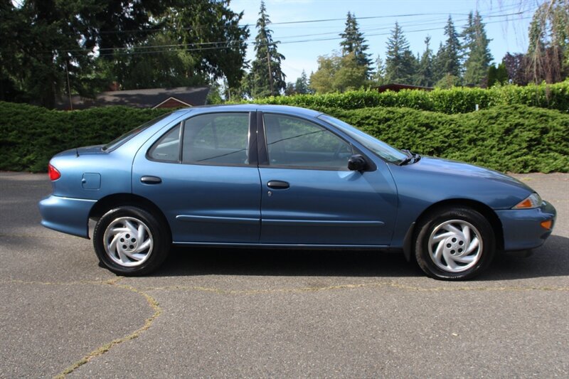Used 1997 Chevrolet Cavalier LS w/ Preferred Equipment Group 1 FWD image 11