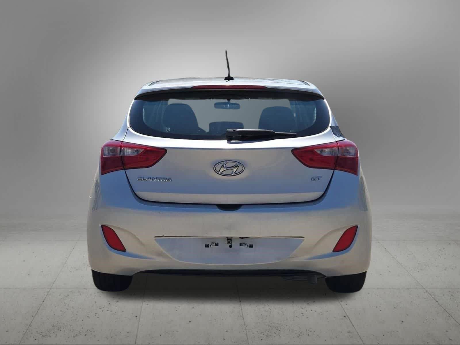 Used 2017 Hyundai Elantra GT FWD image 5