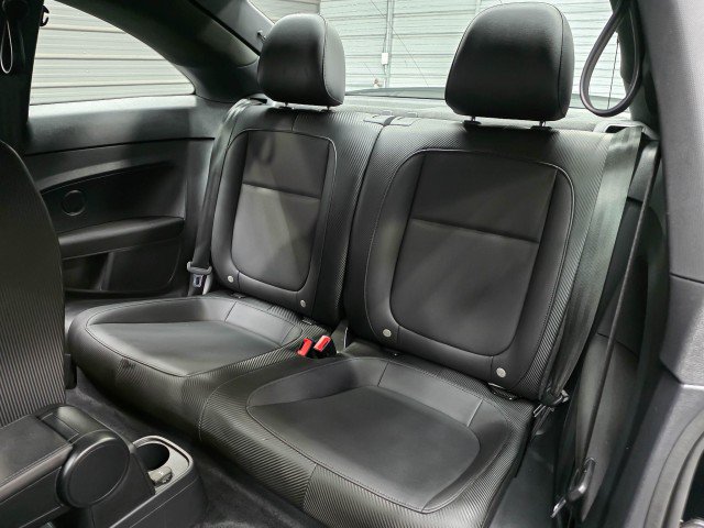 Used 2018 Volkswagen Beetle 2.0T S w/ Style & Comfort Package For S FWD image 15