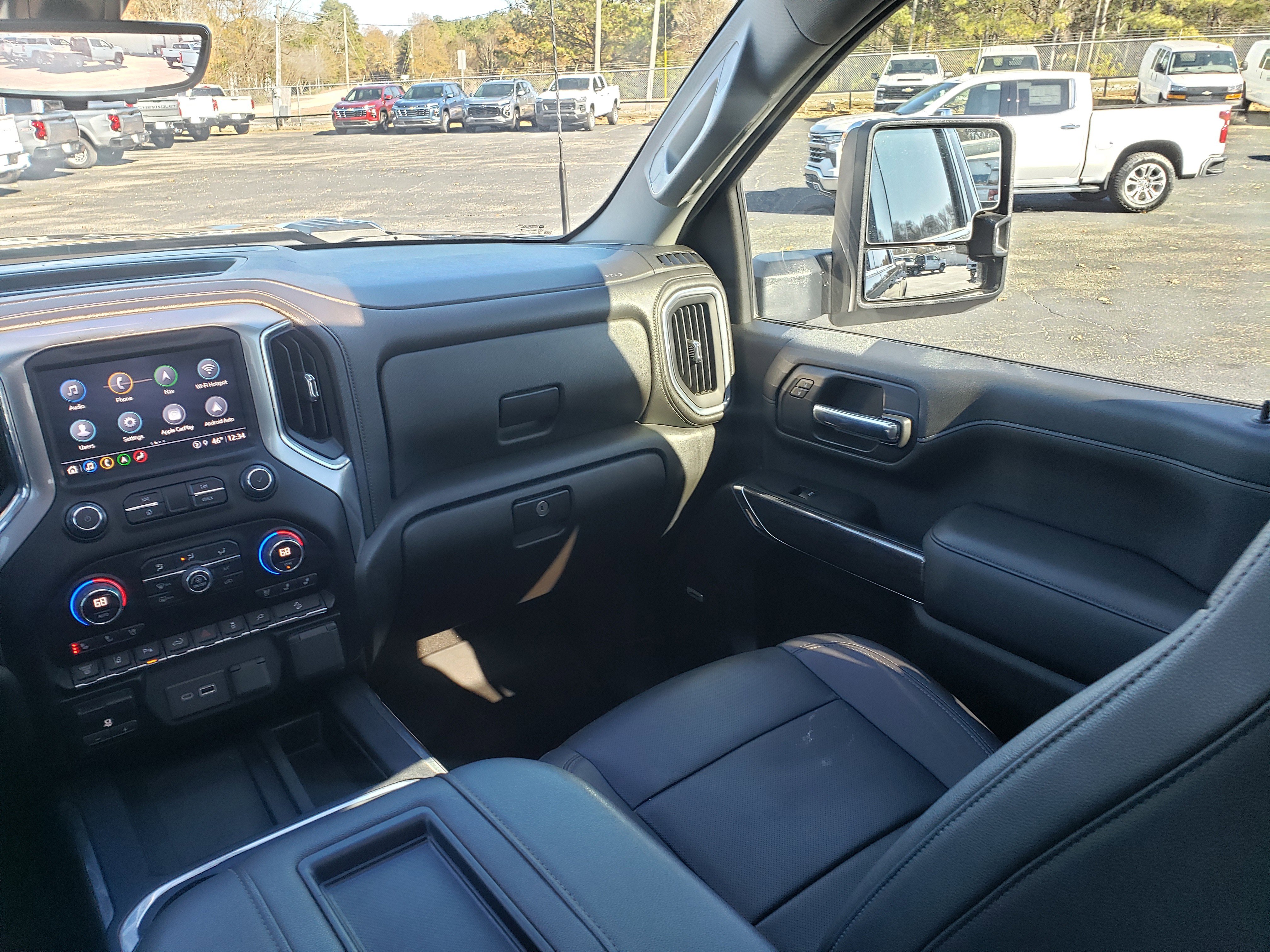 Used 2022 Chevrolet Silverado 2500 LTZ w/ LTZ Premium Package image 35