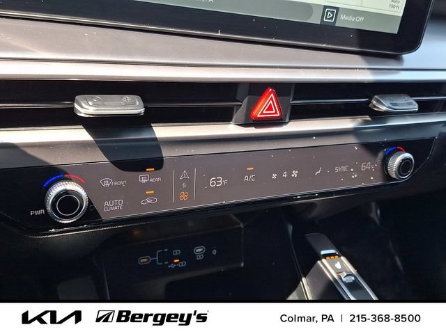 Certified 2025 Kia Sorento S AWD/4WD image 19
