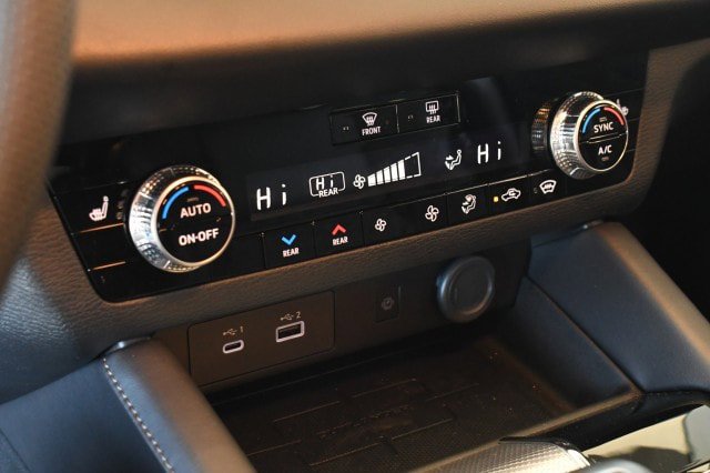 Used 2024 Mitsubishi Outlander GT AWD/4WD image 28