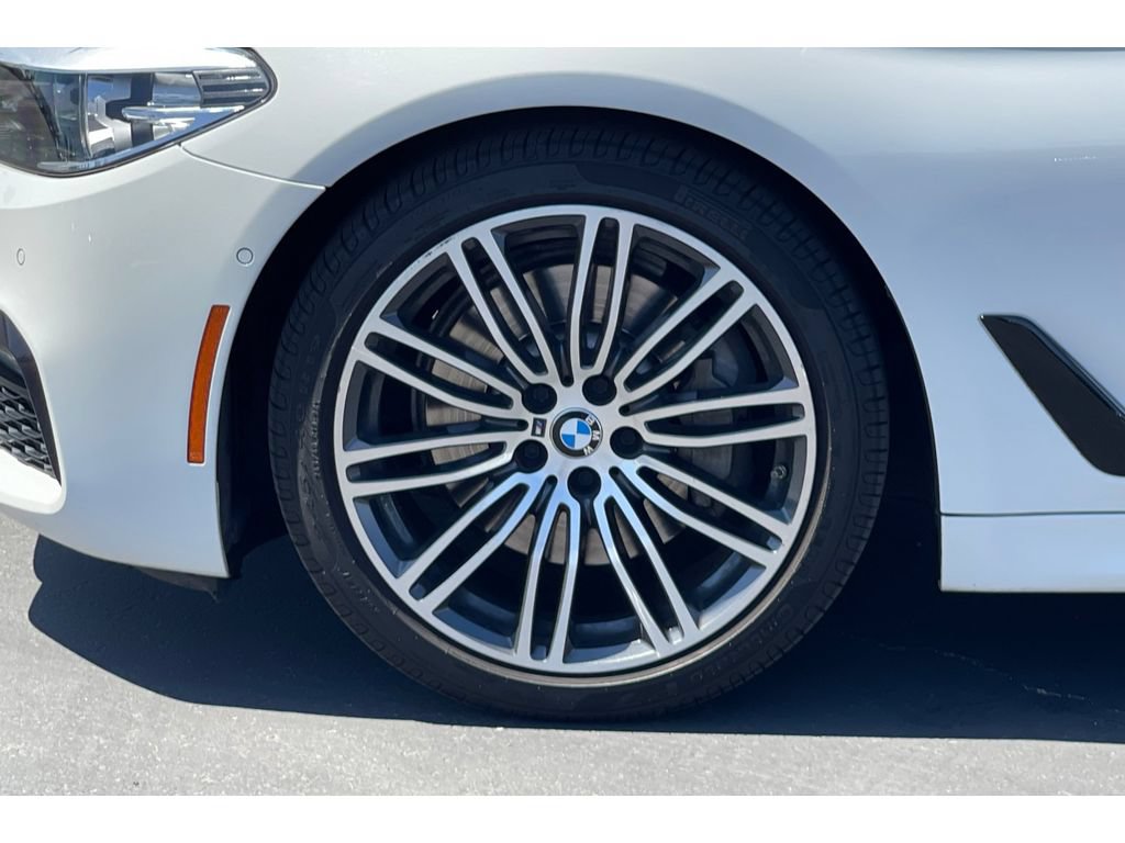 Used 2018 BMW 530i w/ M Sport Package RWD image 10
