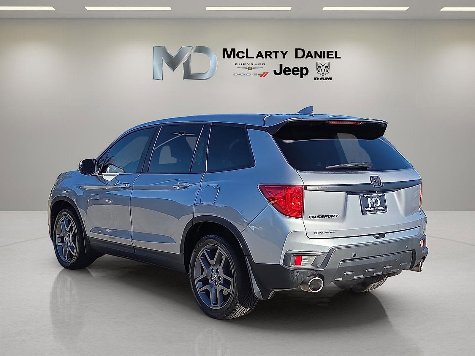 Used 2022 Honda Passport EX-L image 4