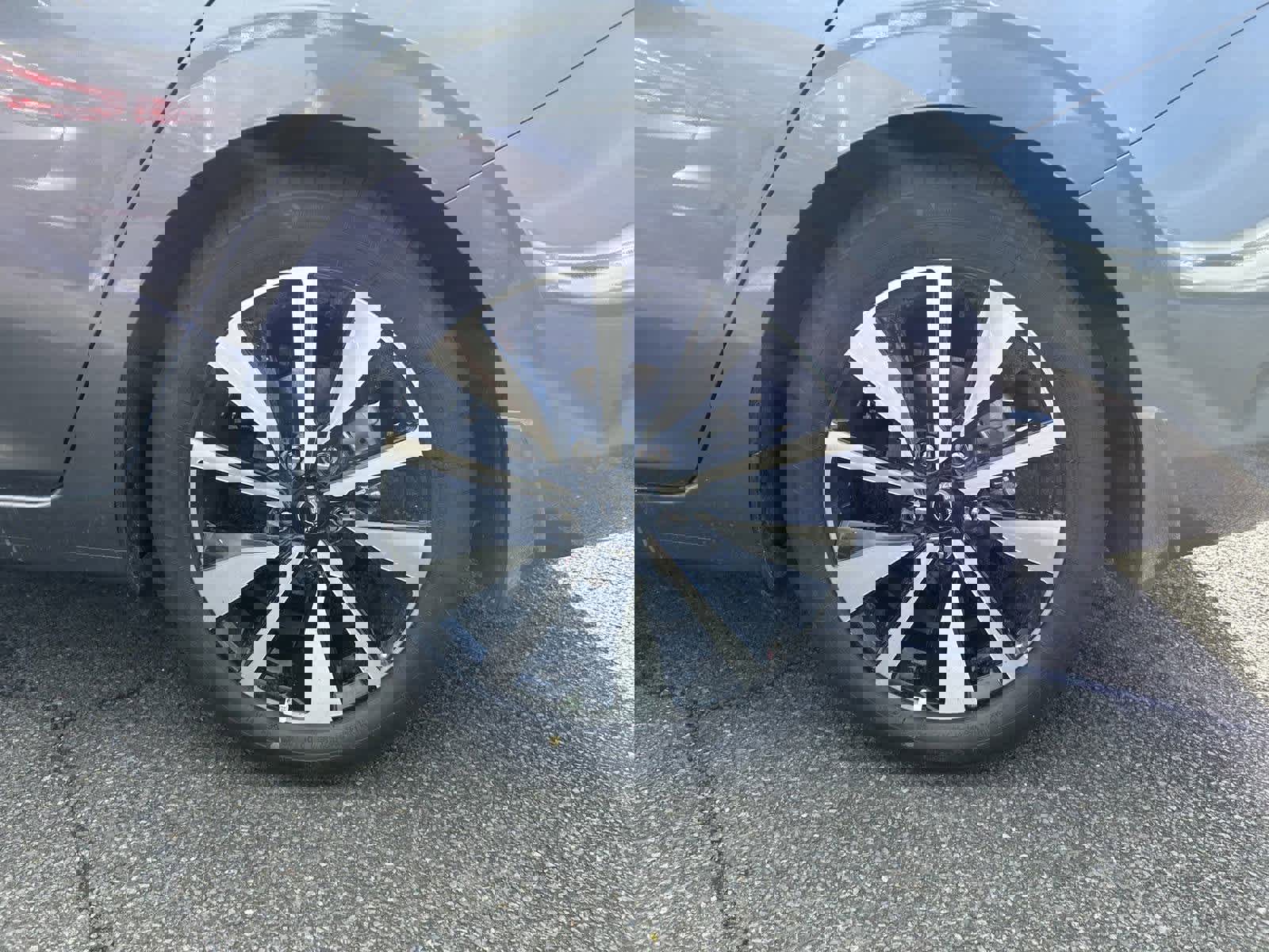 New 2025 Nissan Sentra SV w/ SV Premium Package image 5