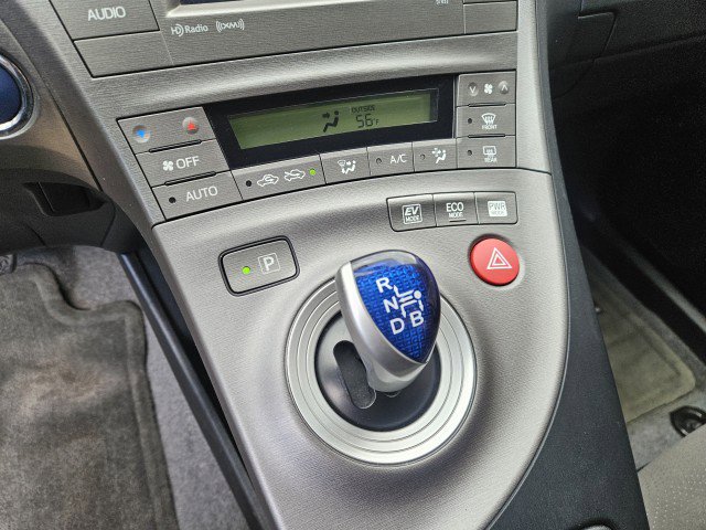 Used 2015 Toyota Prius Three w/ Solar Roof Package image 19