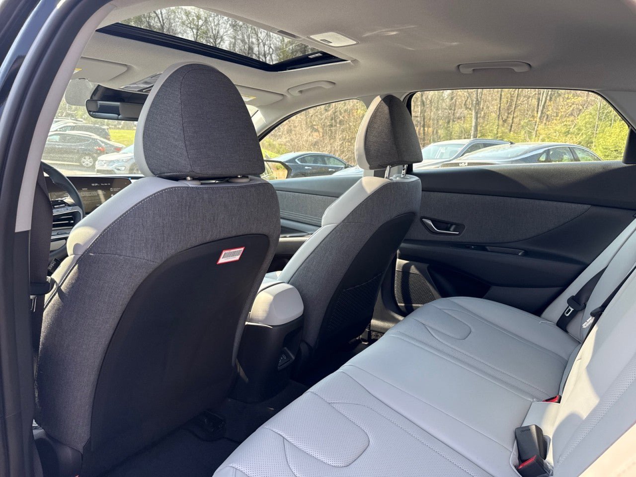 New 2026 Hyundai Elantra Limited w/ Cargo Package FWD image 22