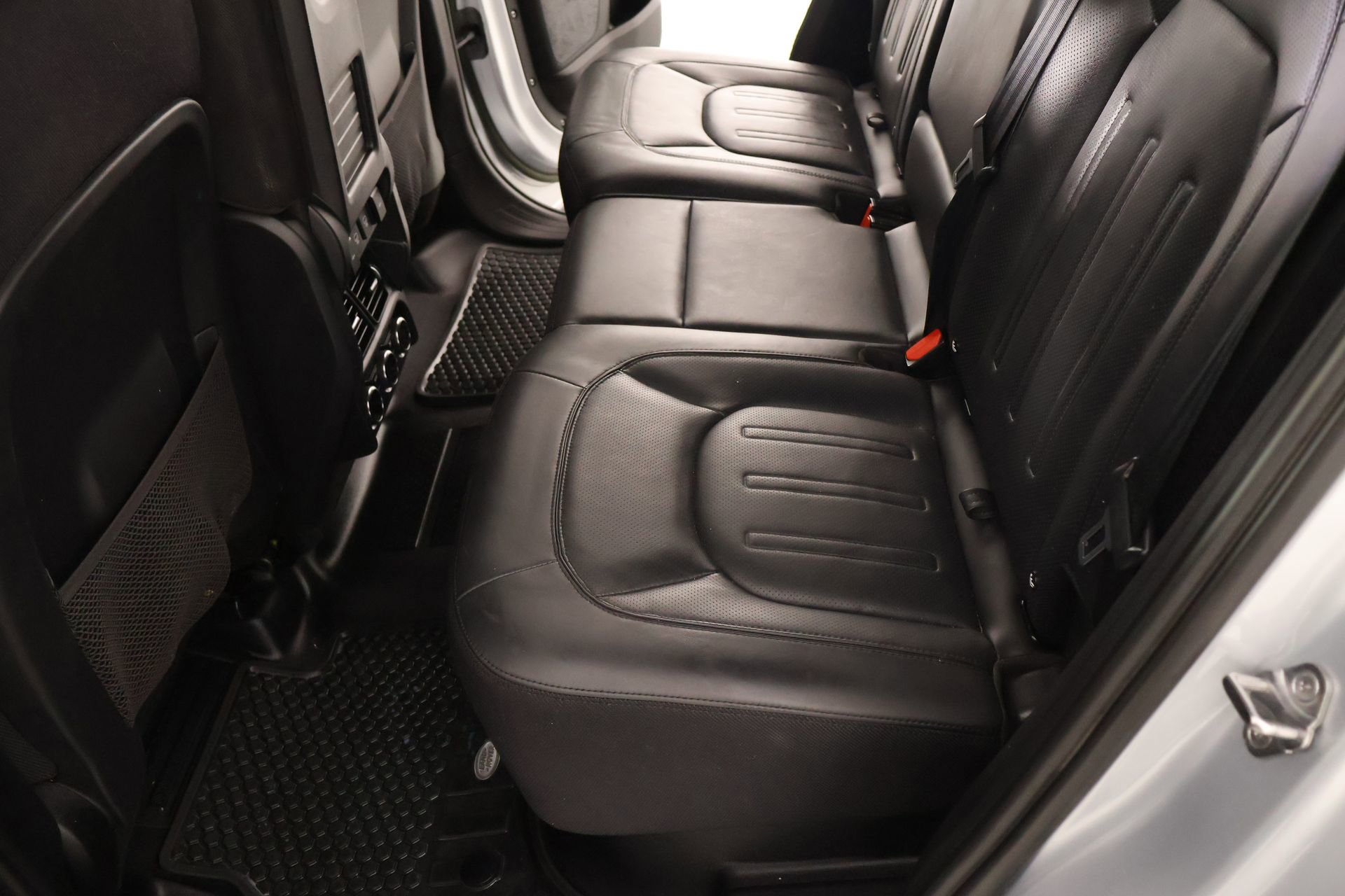 Used 2023 Land Rover Defender 110 X image 12