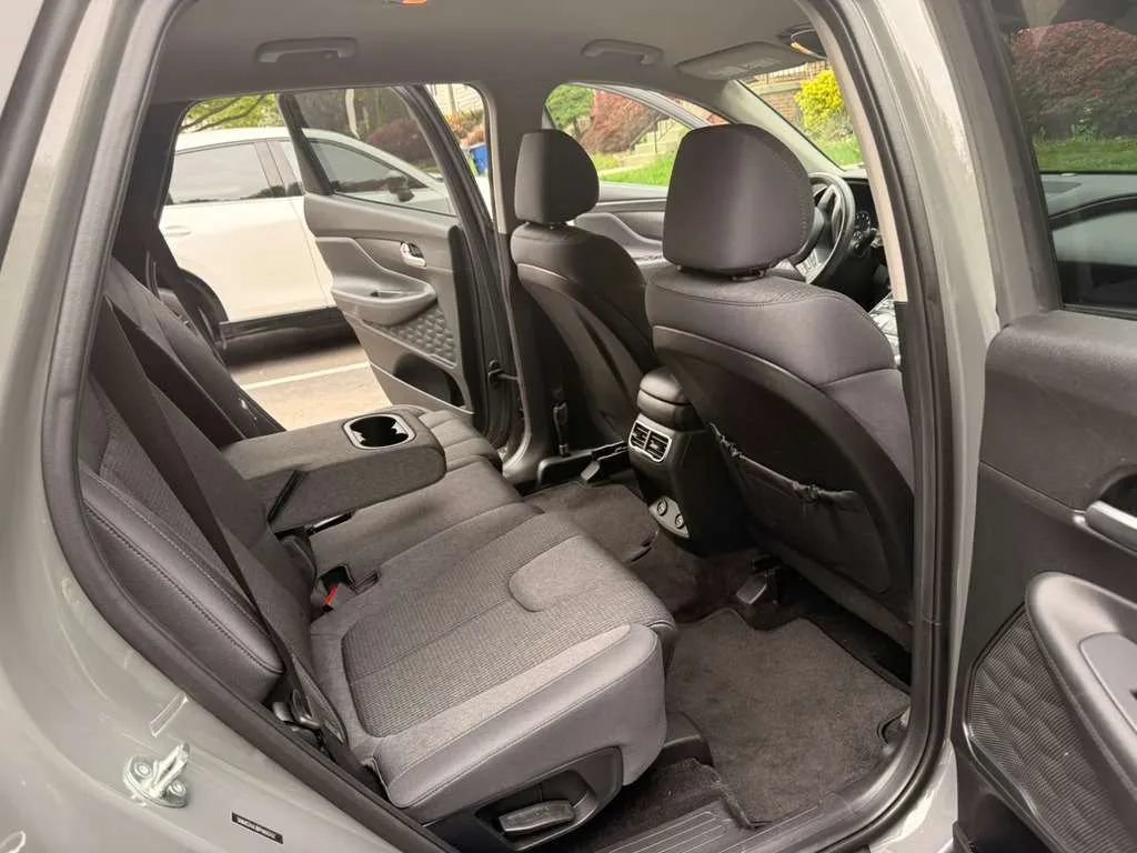 Used 2023 Hyundai Santa Fe SEL FWD image 6