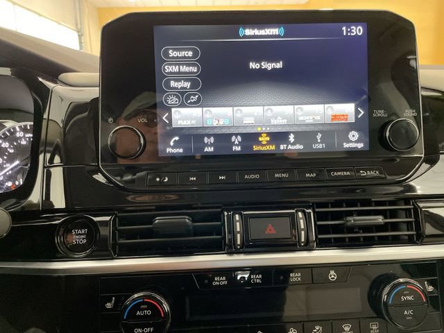 Used 2025 Nissan Pathfinder SL AWD/4WD image 23