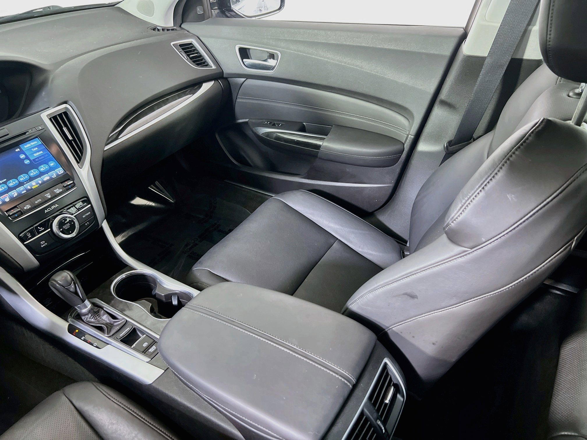 Used 2019 Acura TLX w/ Technology Package FWD image 23