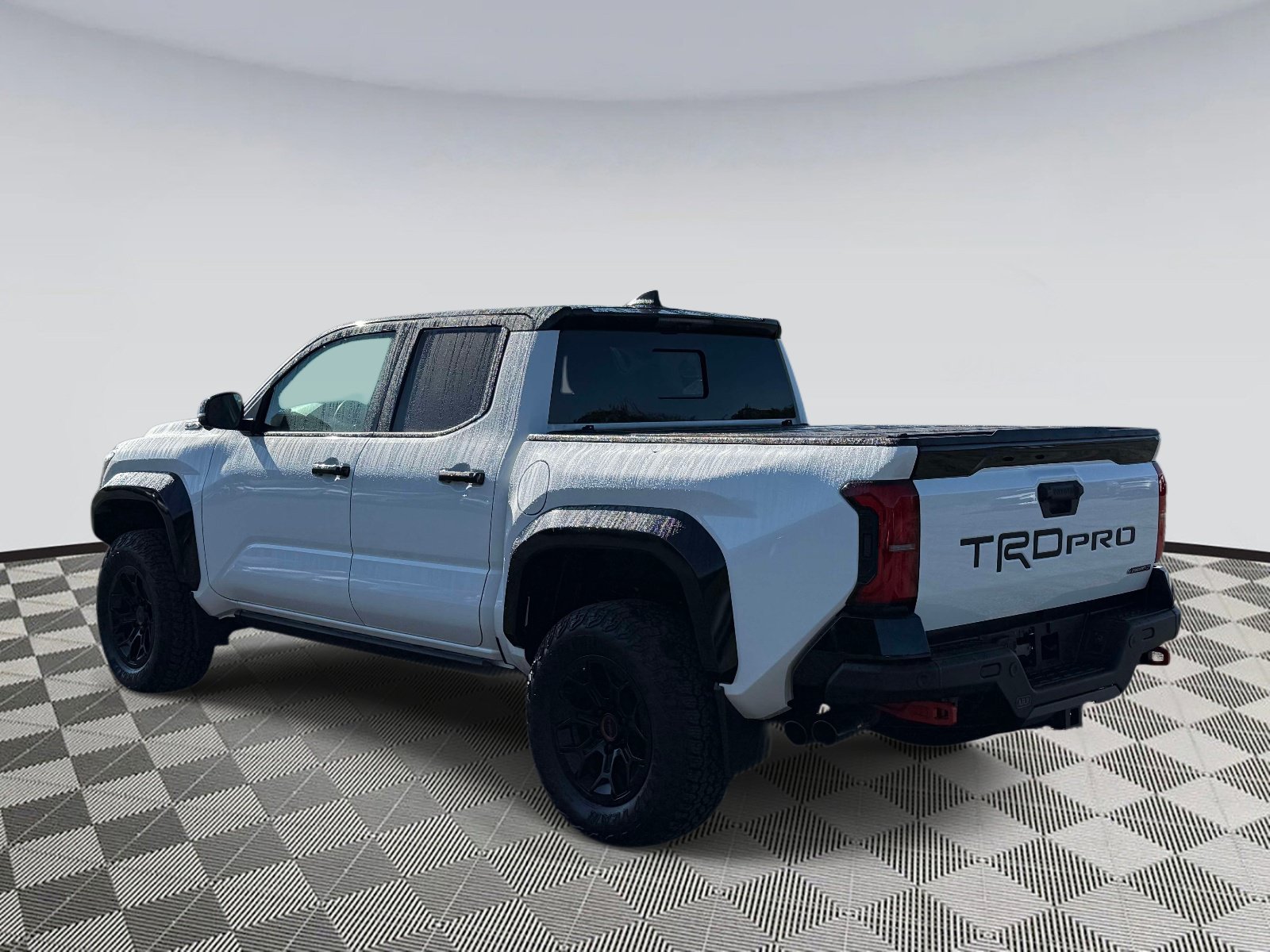 Used 2024 Toyota Tacoma TRD Pro AWD/4WD image 4