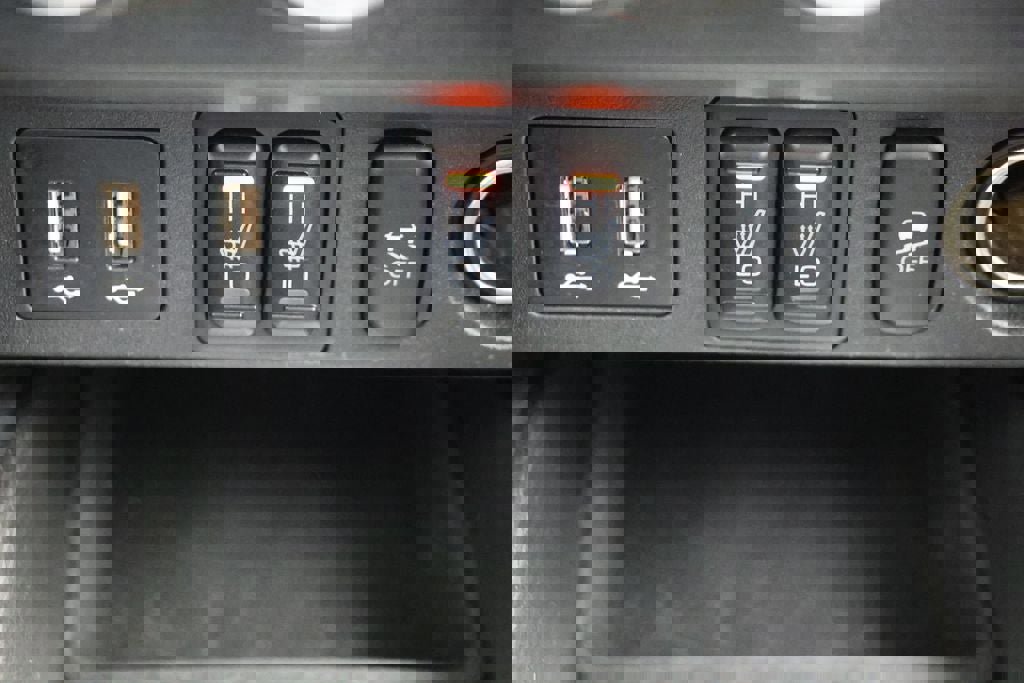 Used 2025 Mitsubishi Outlander Sport AWD image 24