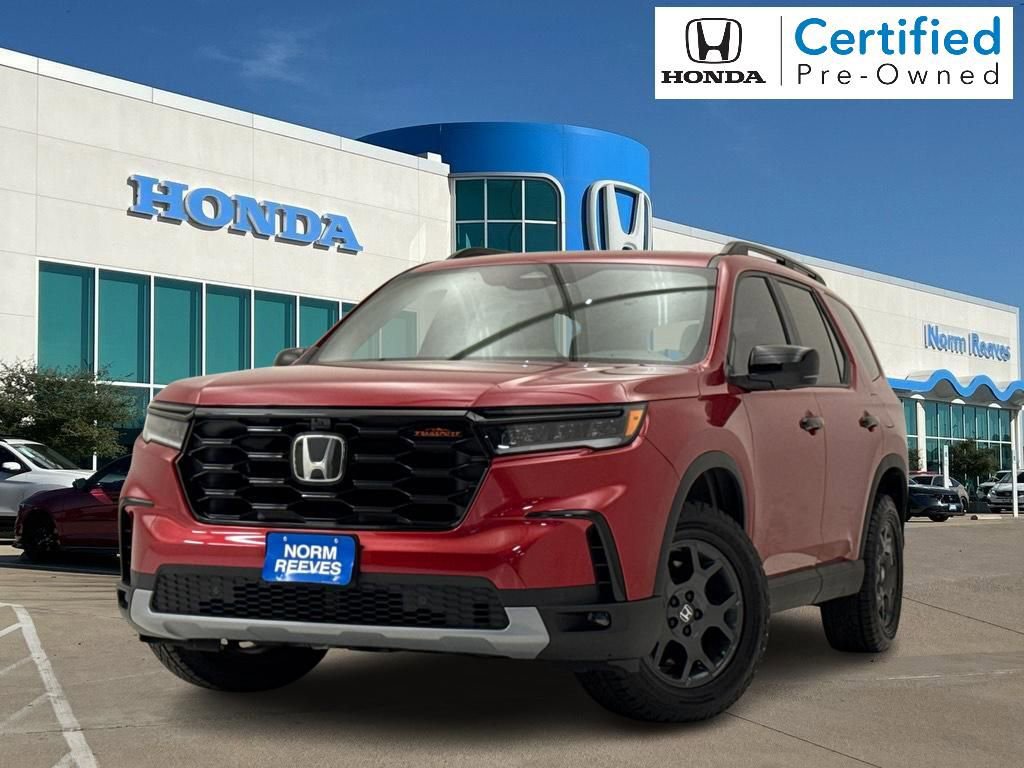 Certified 2025 Honda Pilot TrailSport image 1