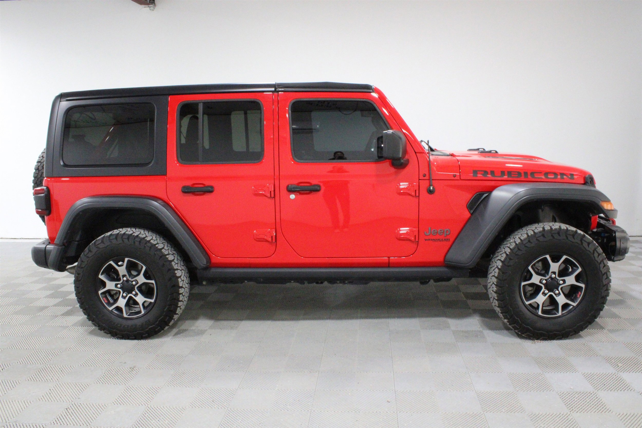 Used 2018 Jeep Wrangler Unlimited Rubicon AWD/4WD image 25